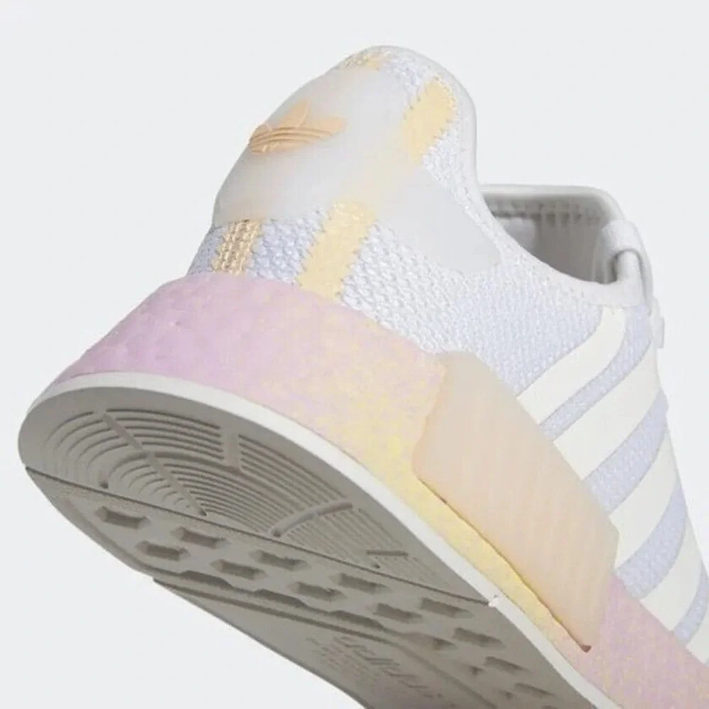 9.5W - [NEW]‎ Women's adidas NMD_R1 Shoes White HP3012